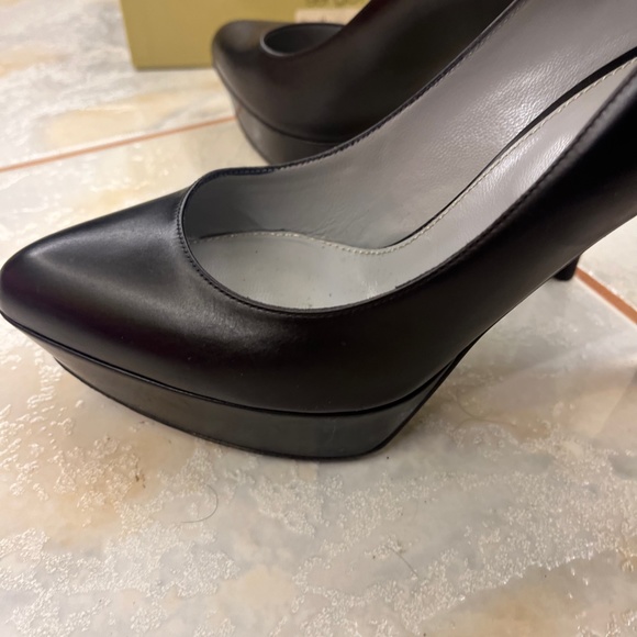Sergio Rossi BLACK  Patent Leather Round-Toe Platform Pumps! - Picture 15 of 16